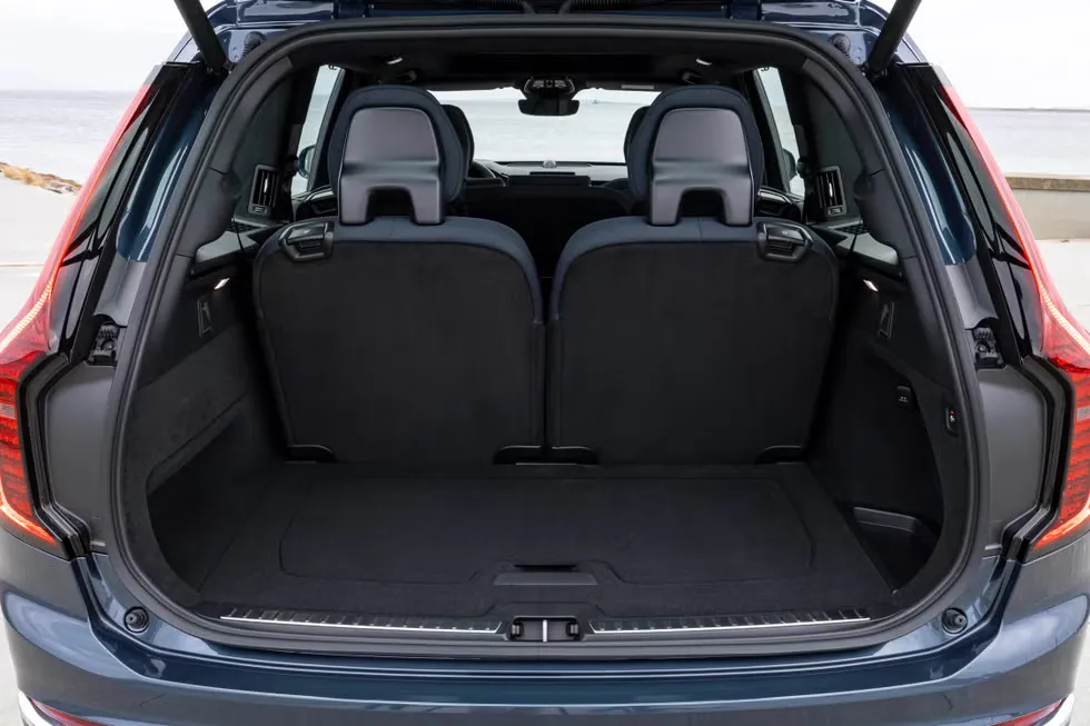 볼보 XC90 이미지