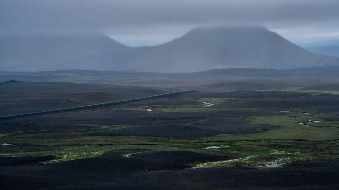 Land.