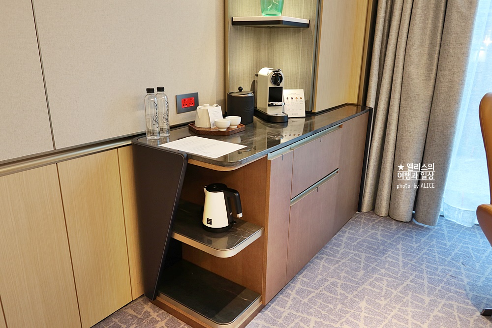 페어몬트 앰배서더 서울, 페어몬트룸 (킹사이즈 베드) 후기