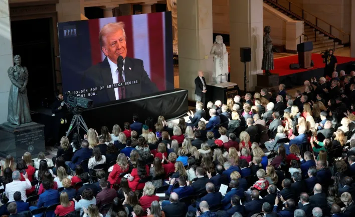 트럼프 취임식 - 연설장면1