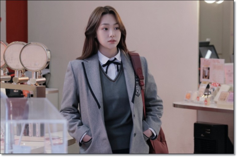 강미나-다영 역