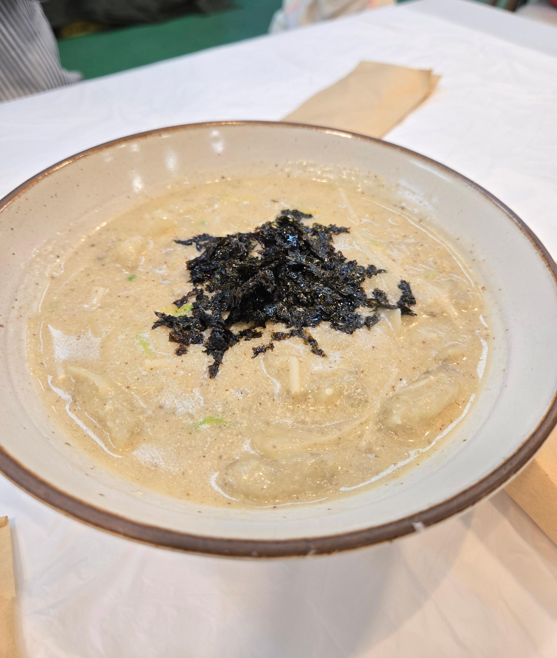 속초중앙시장-감자옹심이