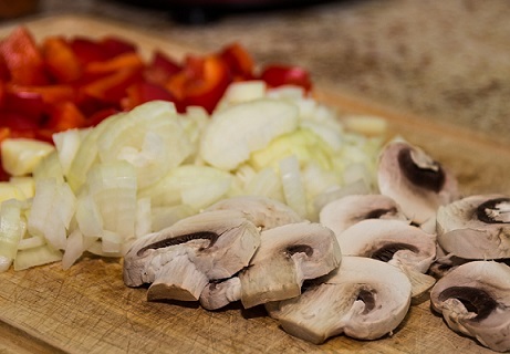 양파를-썰어서-상온에둔다