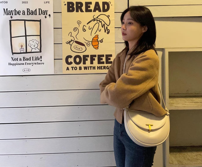 배우 연우 사복