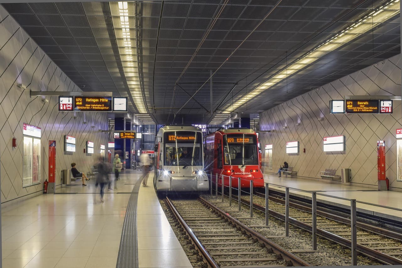 '숲세권' VS '역세권' : 실제로 집값에 더 큰 영향을 주는 요소는?