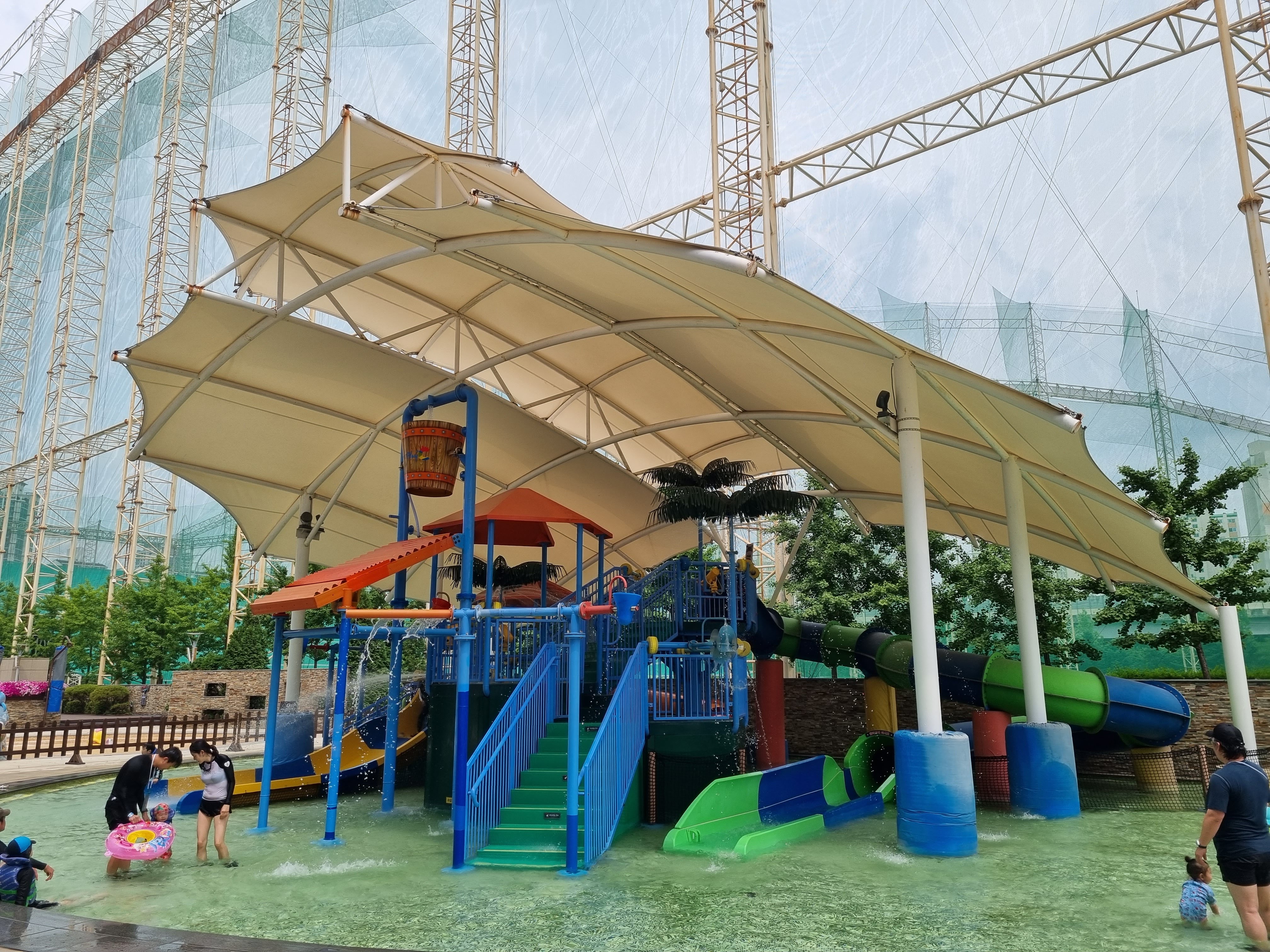 야외워터파크존 놀이터