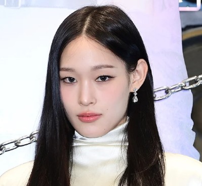 올데이프로젝트 완전 분석! 애니 외할머니, 엄마, 대학교(프로필)