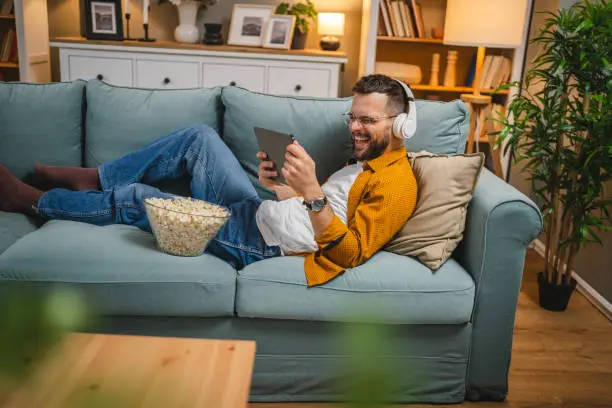 맥주 한잔하며 보기 좋은 영화 추천에 필요한 사진
