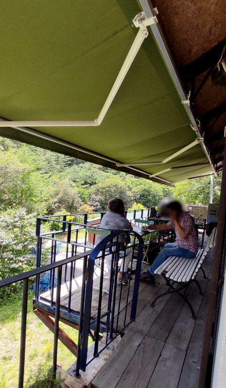 다른쪽 야외자리