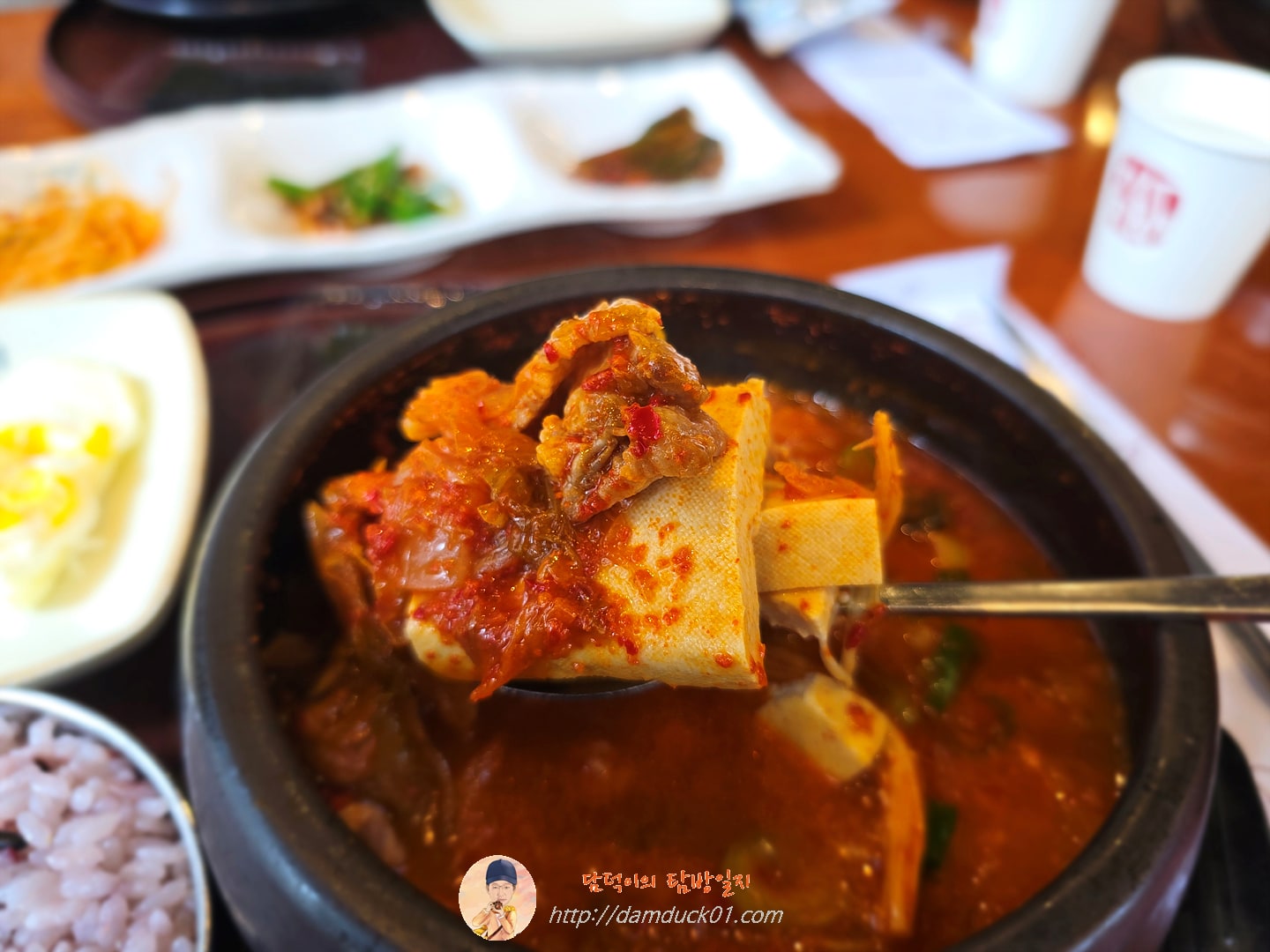 찌개정식 (고기듬뿍김치찌개)