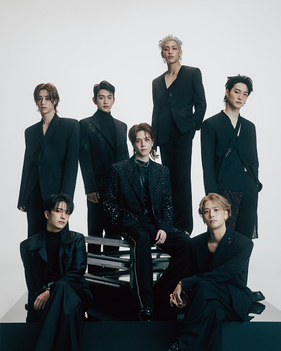 갓세븐 단체 콘셉트 포토 [사진=카카오엔터테인먼트]