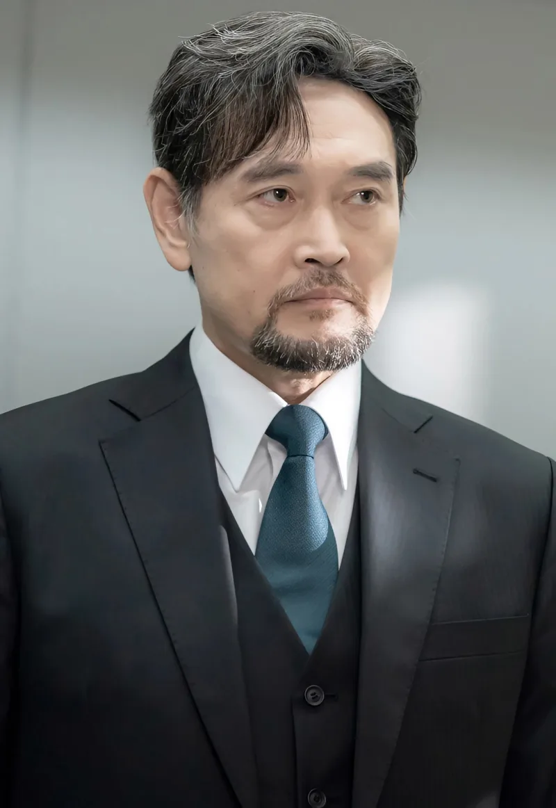 재벌X형사에서 반백의 최정훈 역을 맡은 배우 김명수
