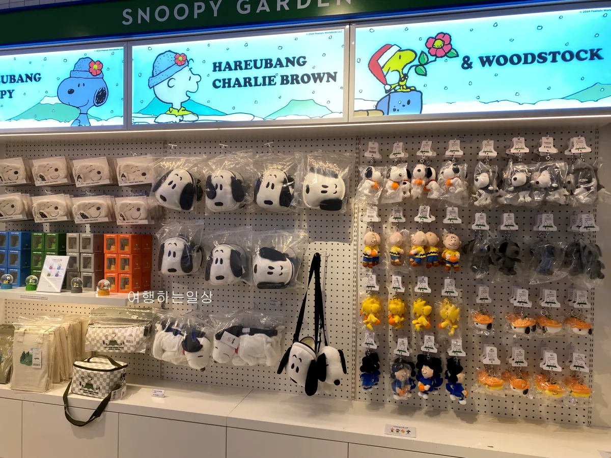 잠실-가볼만한곳-추천-귀여운거-구경하기-좋은-스누피-팝업스토어-전제품-정보,-구매한-스누피-굿즈