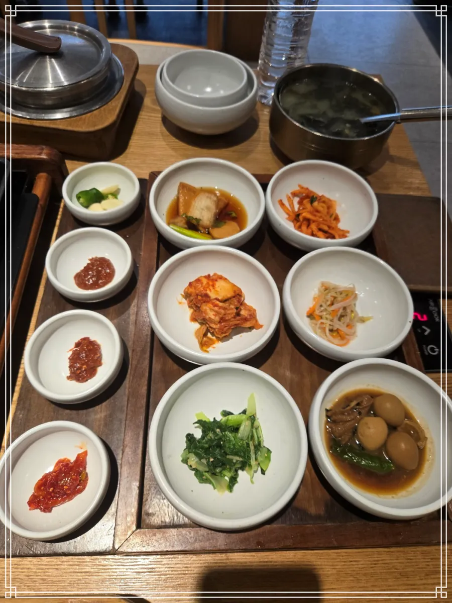 사천-삼천포정서방-젓갈을-포함한-밑반찬10종