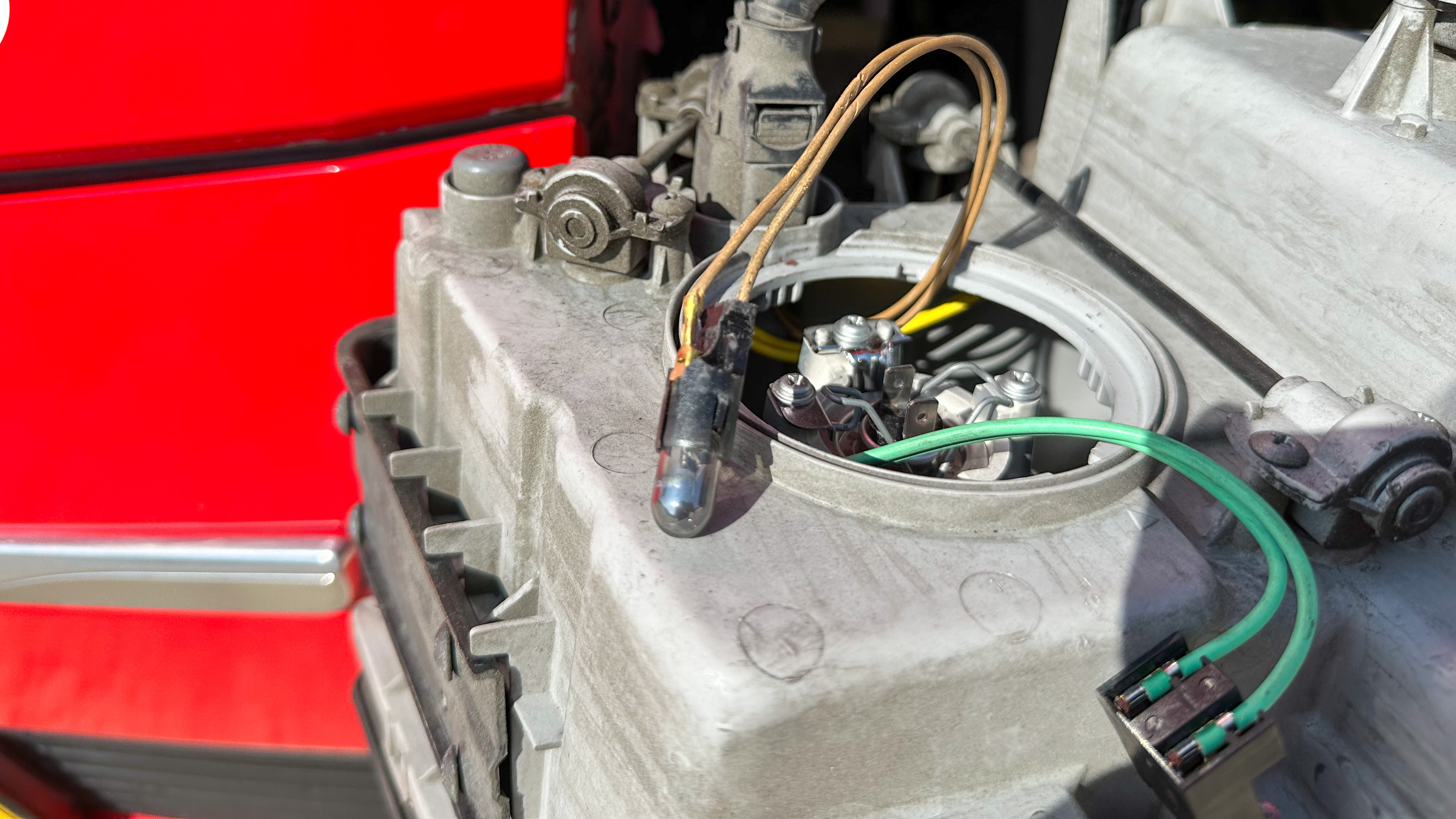 기아 그랑버드 미등 교체