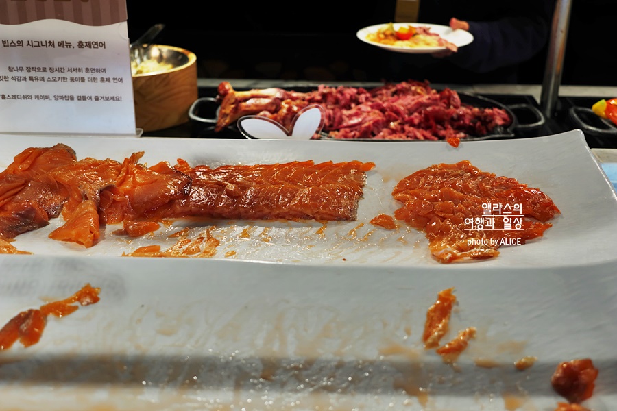 2023 빕스 딸기 퍼레이드 런치 솔직 후기 + 90% 할인쿠폰 샐러드바 가격