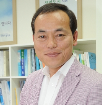 김윤식 전 시흥시장 프로필 나이 고향 학력 재산