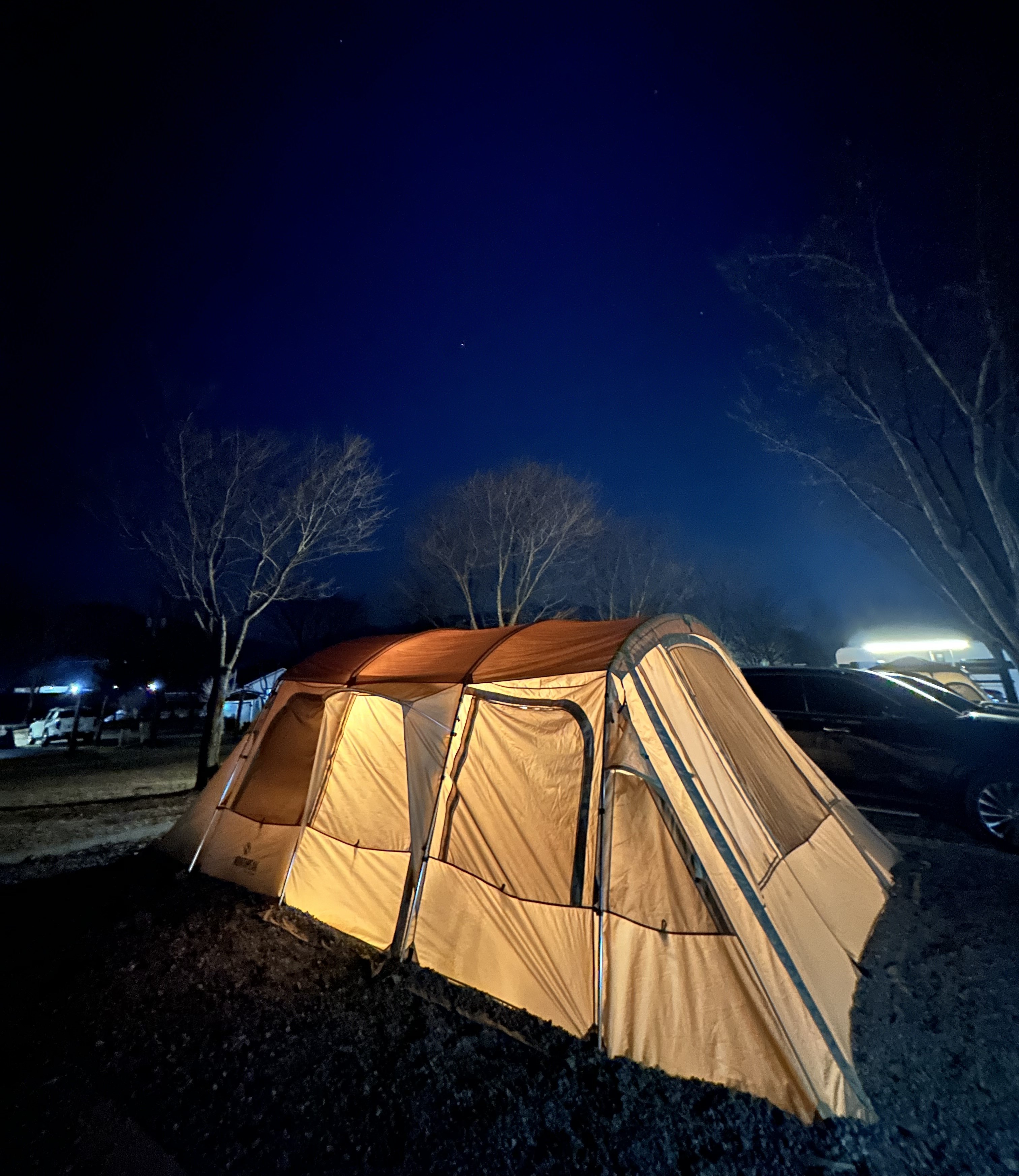 밤 캠핑 분위기 최고
