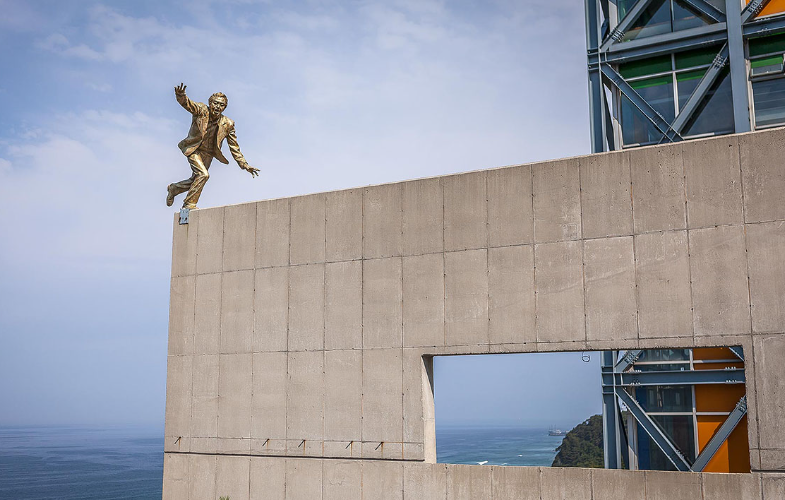 하슬라-아트월드