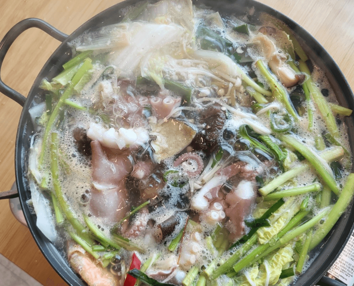토밥-수원-낙지-볶음-연포탕-맛집-안내