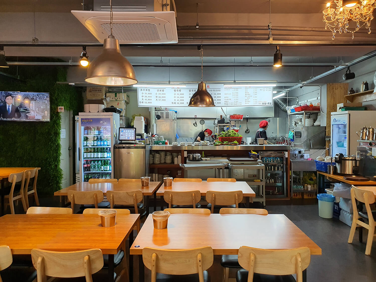 오금동 보쌈&middot;족발 맛집 - 실내전경2