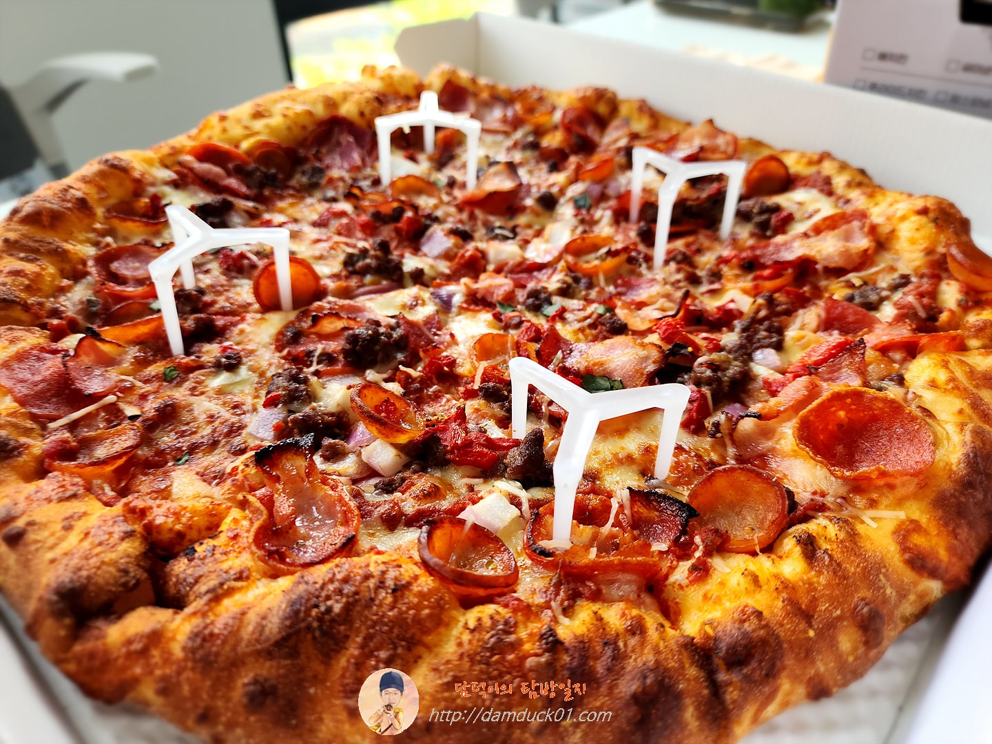 잭슨피자, 맘스터치 치킨