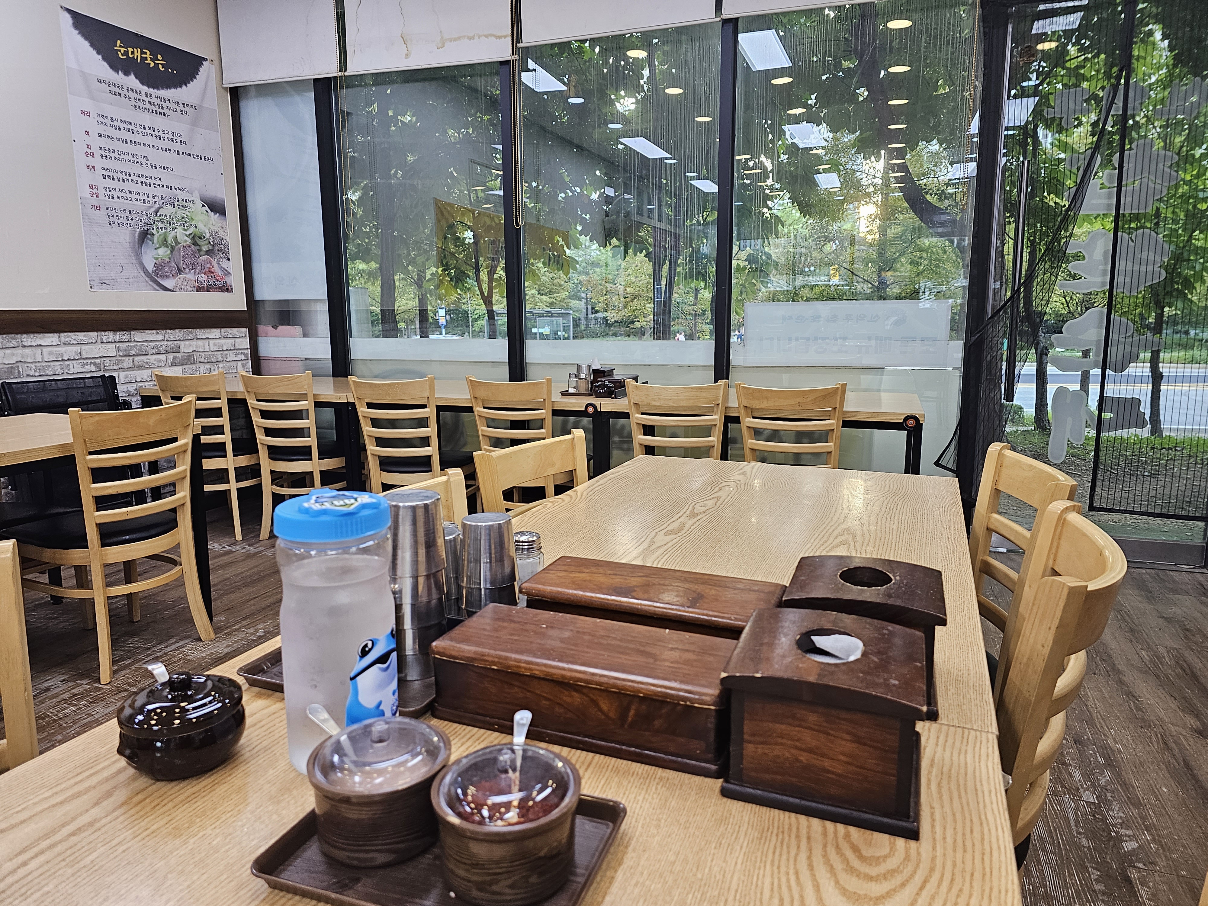 인천_서구_가정동_신의주찹쌀순대_실내1