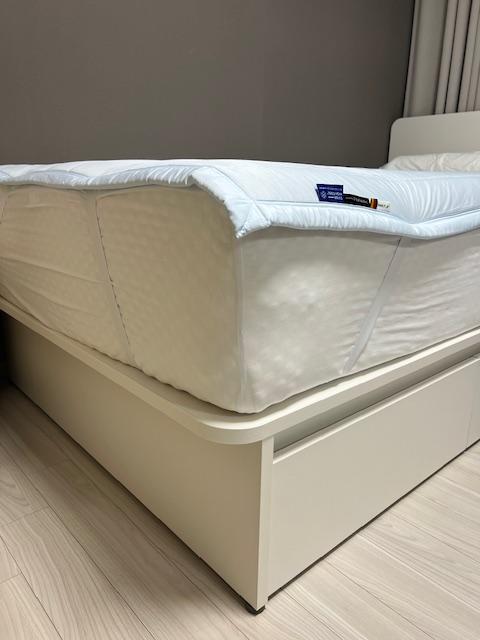 호무로 슈퍼하이쿨 프리미엄 냉감 쿨매트 밴드 적용 모습