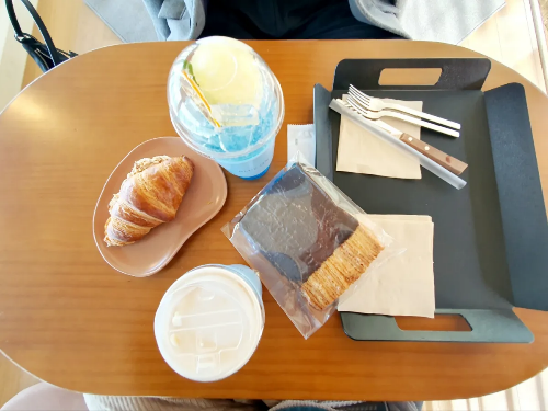 블루온-카페-주문한-메뉴