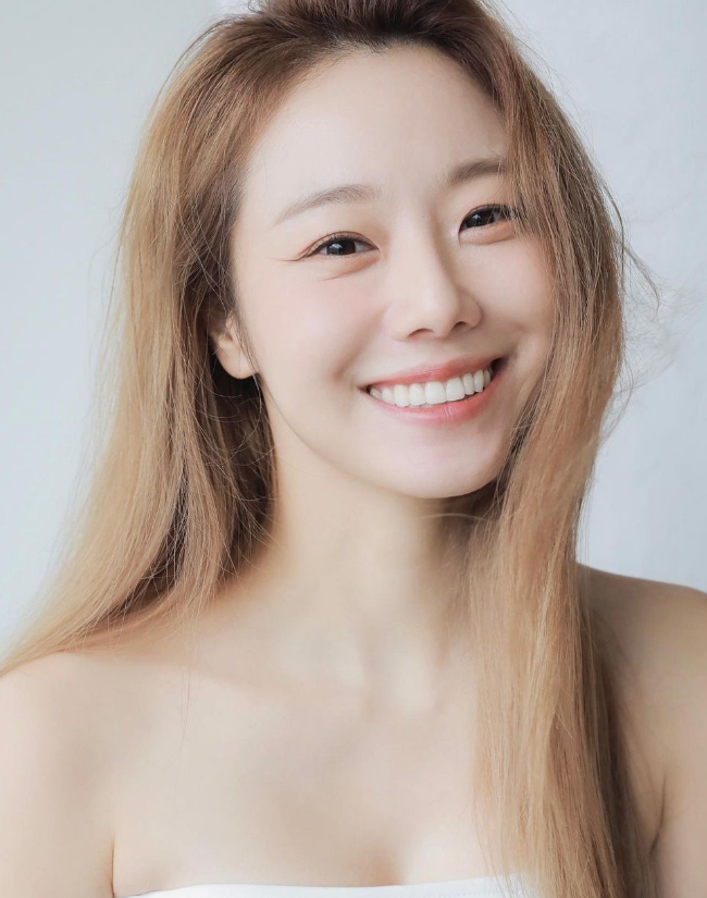 이시원 배우 나이 프로필 키 인스타 결혼 남편 레깅스 화보 과거 드라마 영화 서울대