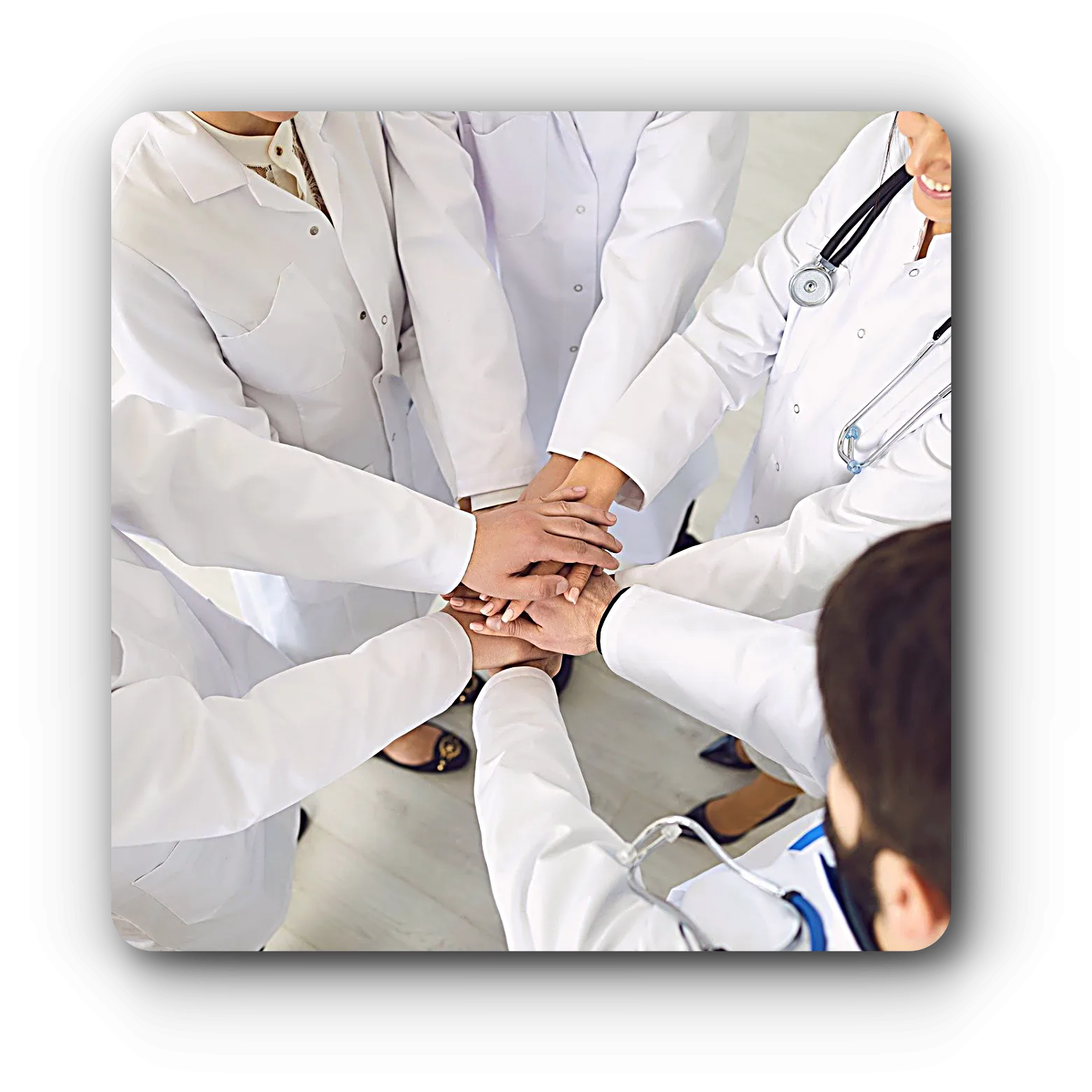 의사들-손-모음-협력