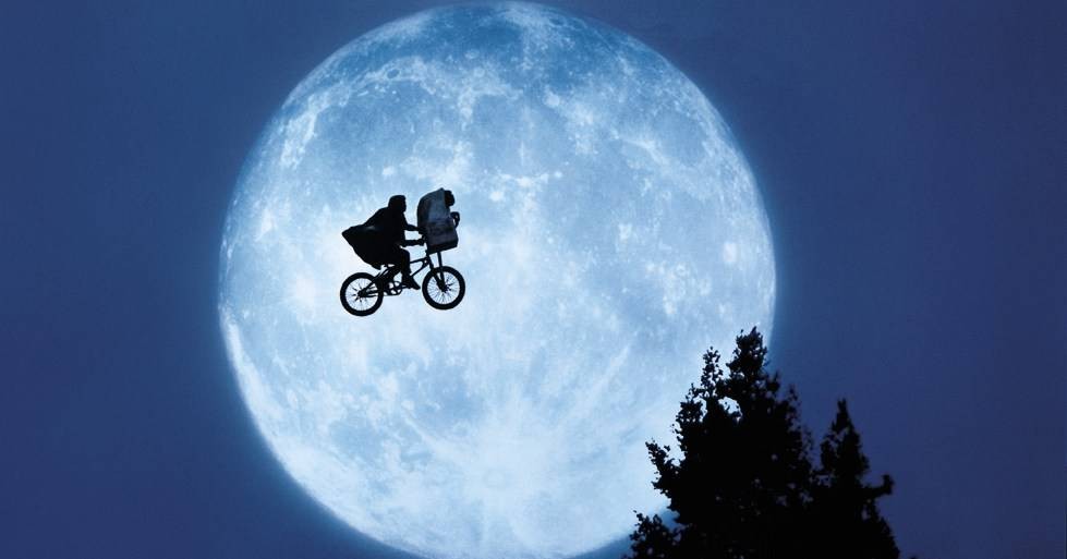 추억의 영화 E.T 스티븐 스필버그 감독의 대표작
