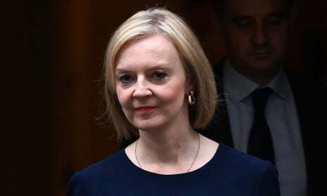 리즈 트러스 9월 23일 예산안 때문에 하원으로 가는 길