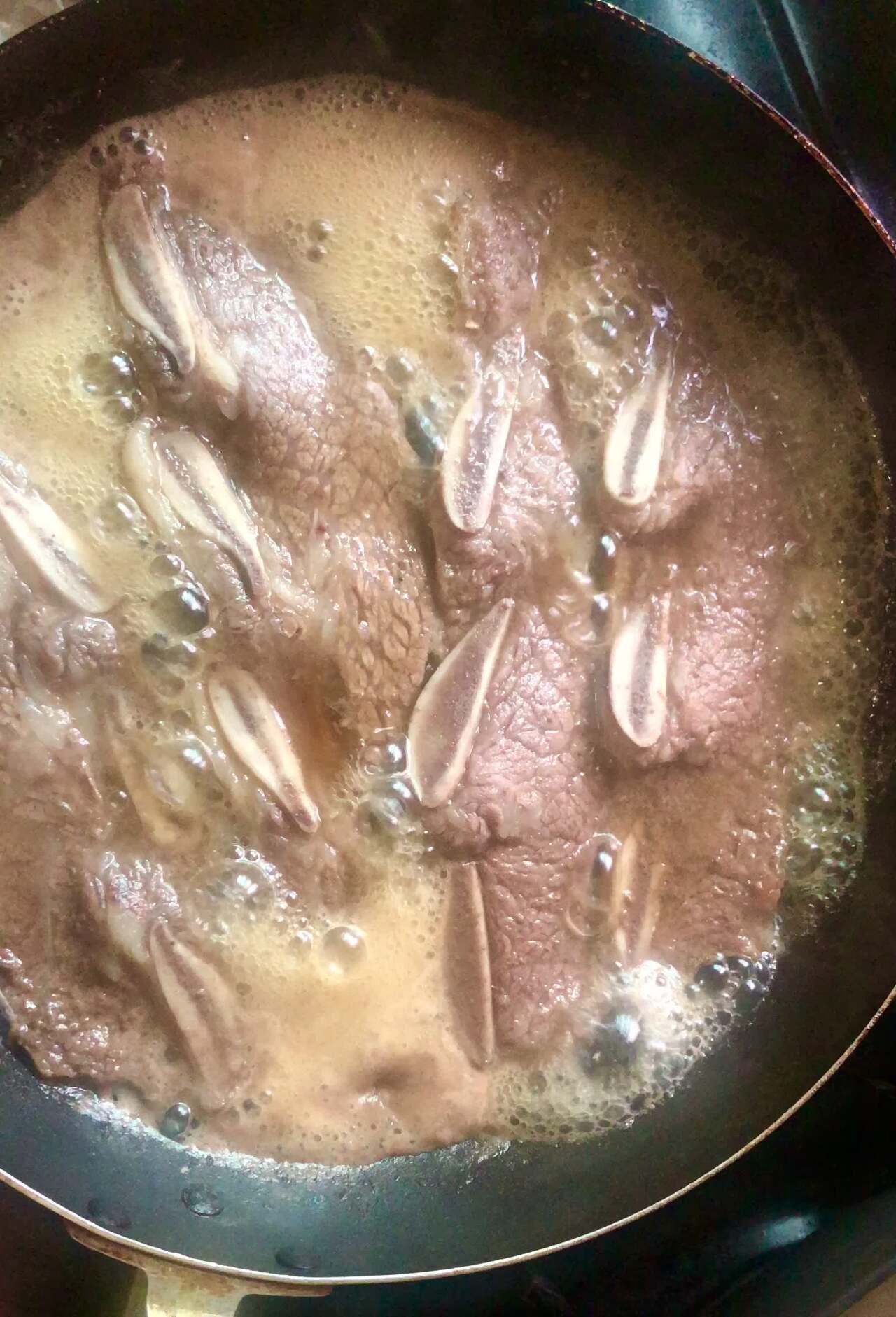 엘에이갈비찜으로 먹엇는데 맛있어요