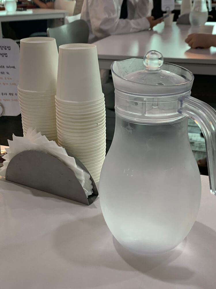 종이컵&amp;#44; 냅킨&amp;#44; 물