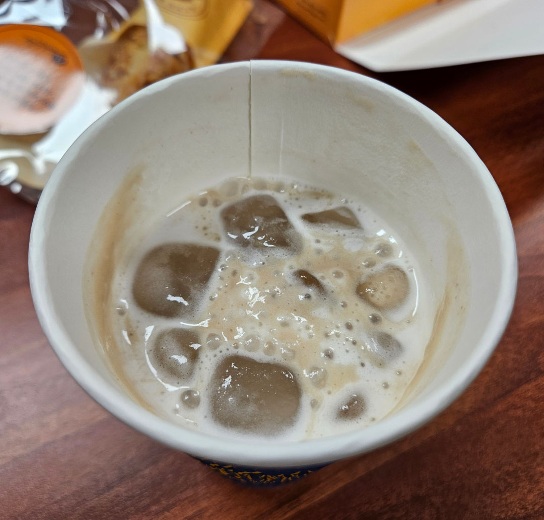 베이커리 밤마을 밤크림라떼