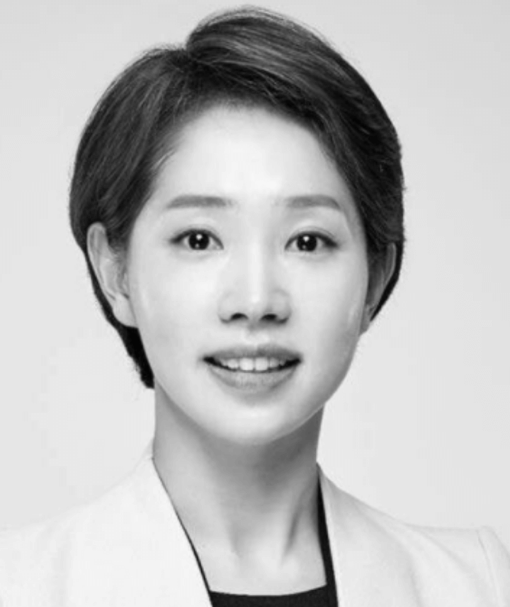 조동연-단발머리-흑백사진