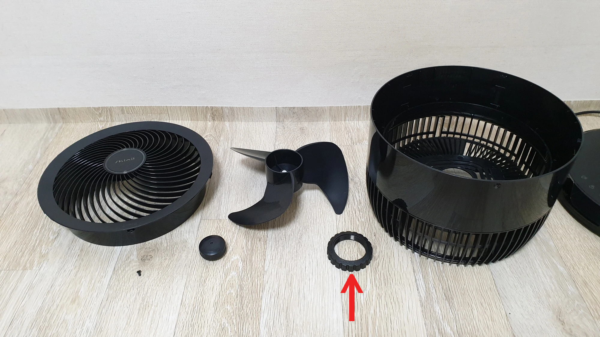 서큘레이터 날개 망 뺀 모습