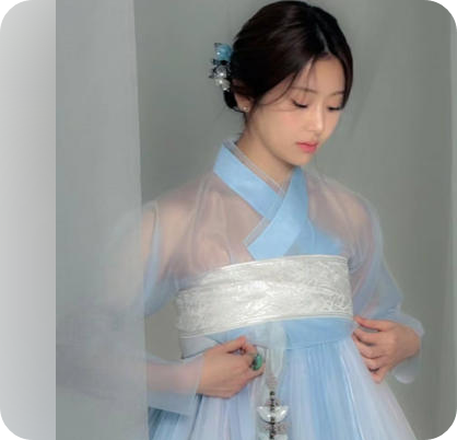 허윤진, 고운 한복 자태로 명절 무드 물씬