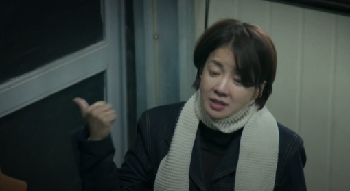 넷플릭스 좀비버스 캐리하는 이시영