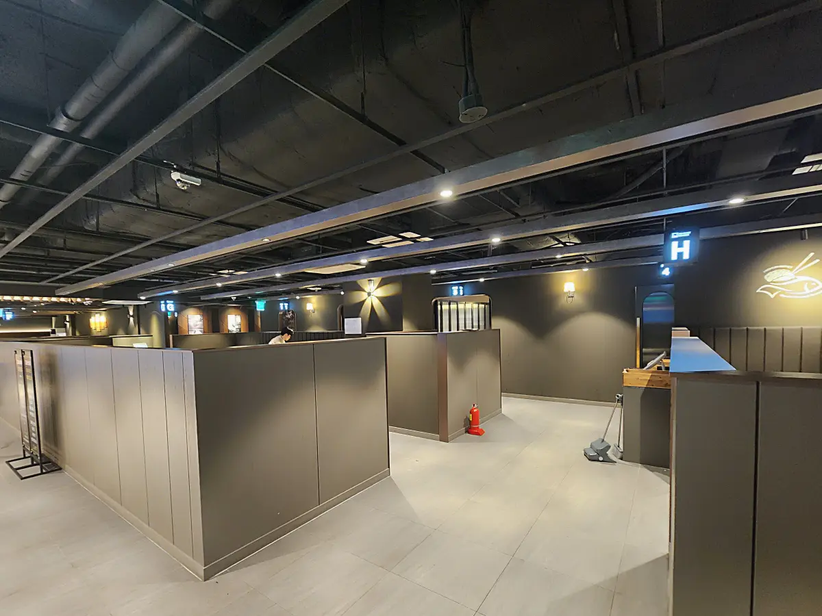 마곡-맛집-고메스퀘어-발산점-식사공간-뷔페공간-완벽-분리-칸막이-좌석