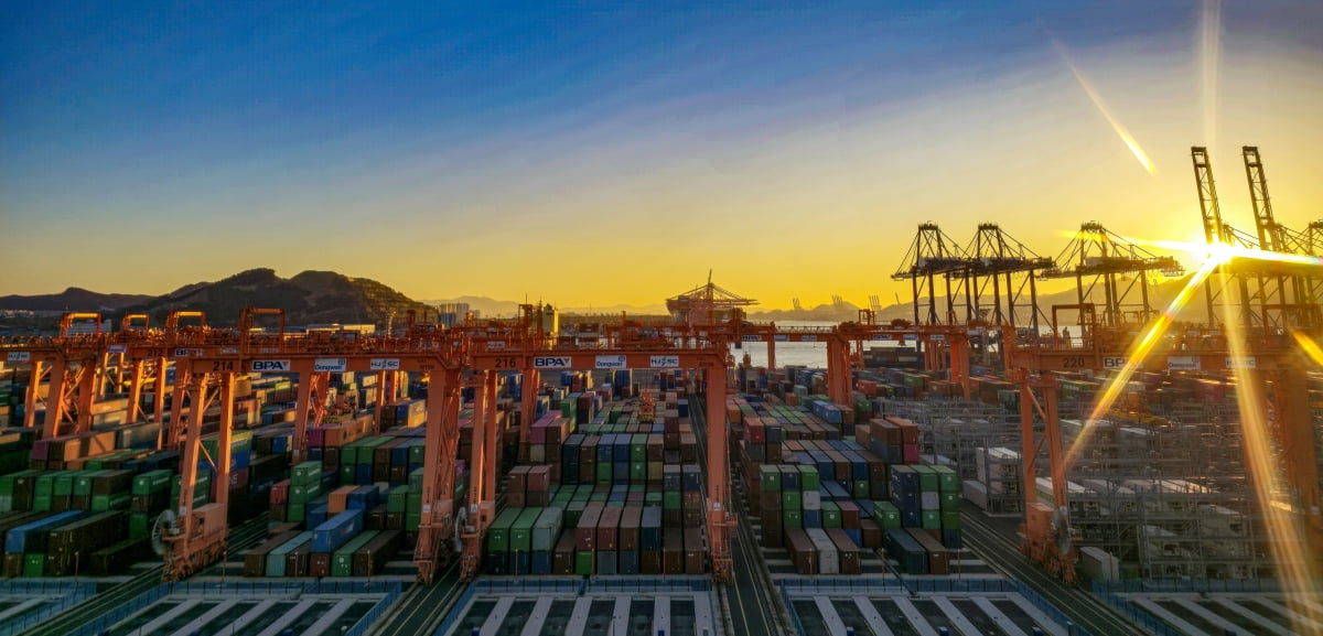 부산 신항 7부두