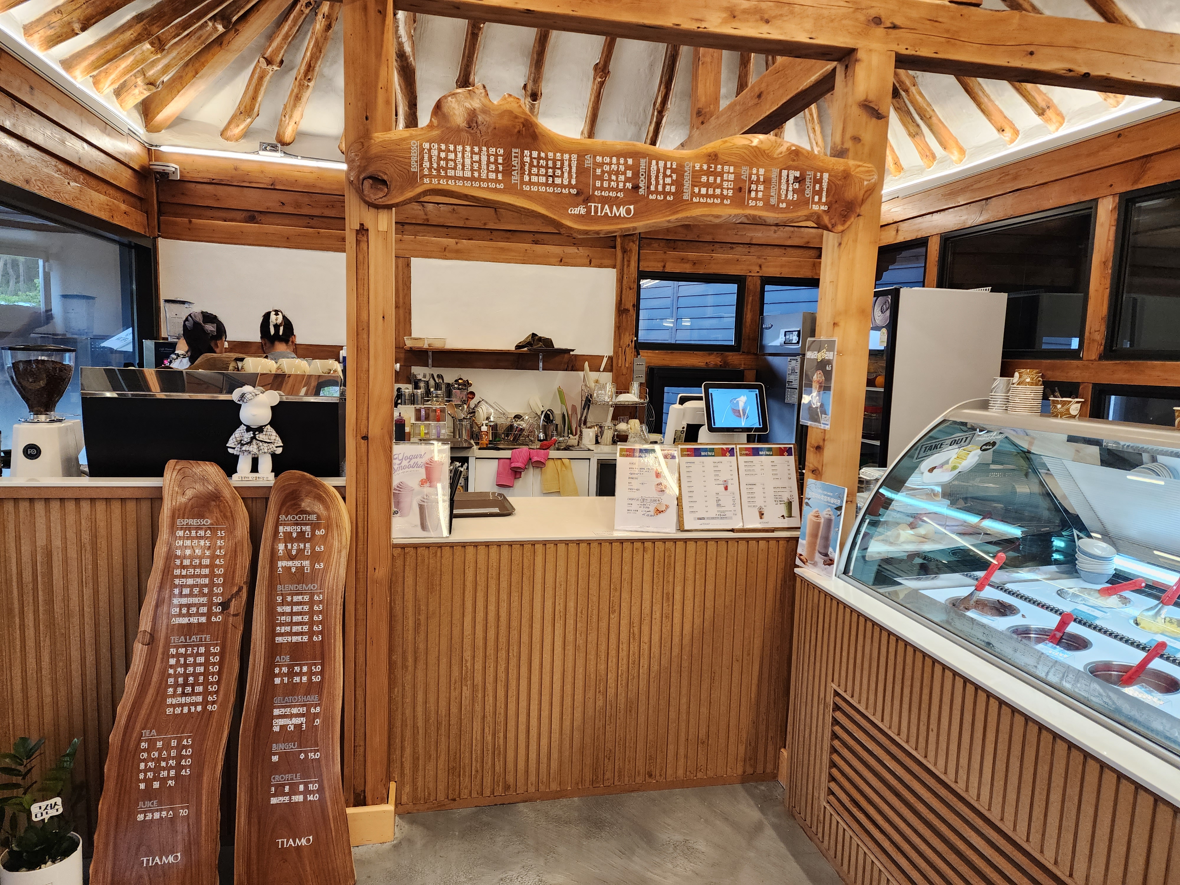 카페 띠아모 카운터