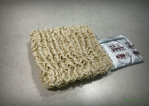 팔도 진국 설렁탕면 라면 2022년 11~12월, 2023년 3월 면