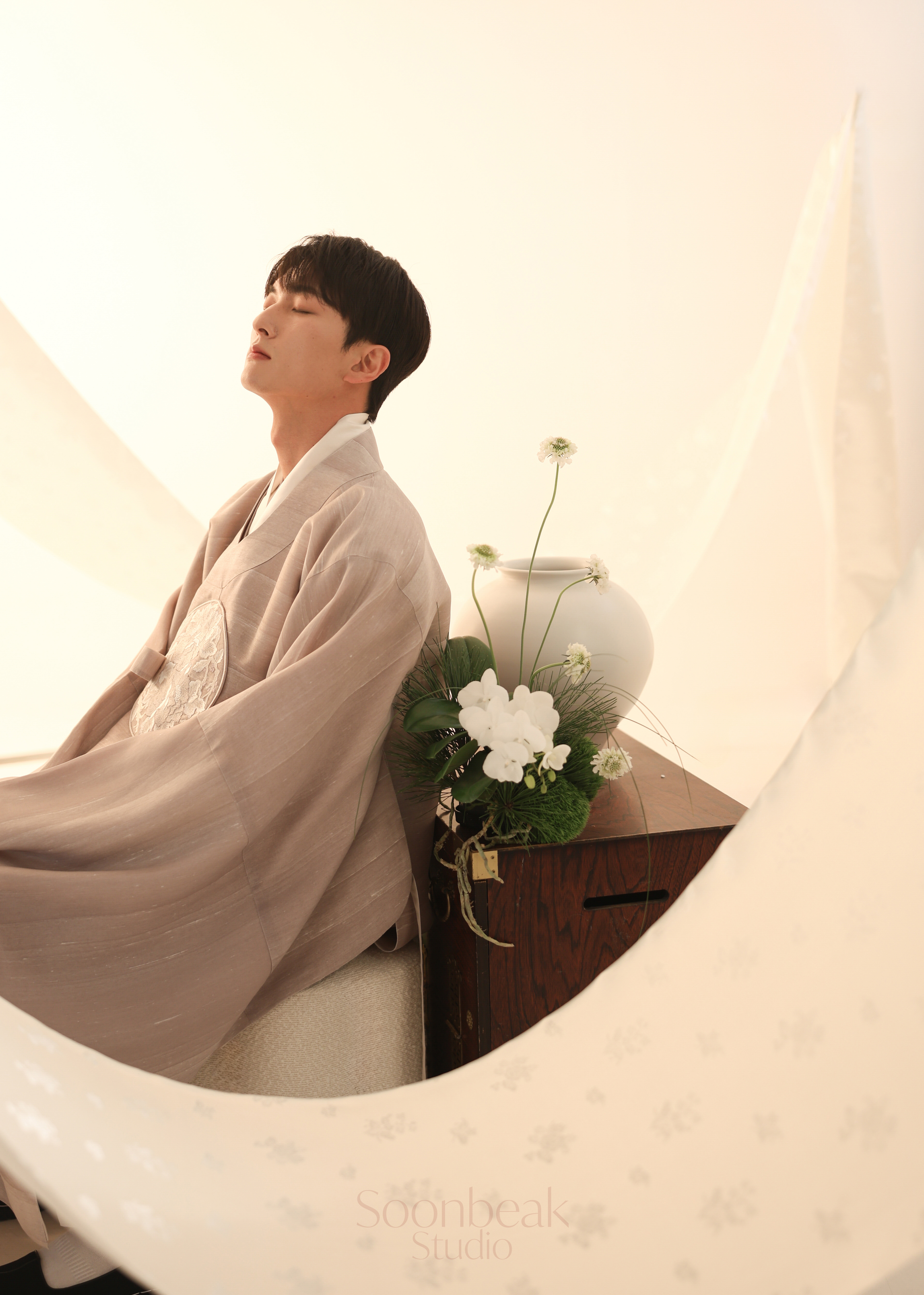 천안 프로필사진 순백스튜디오 — 남자 한복 프로필 사진 후기 3
