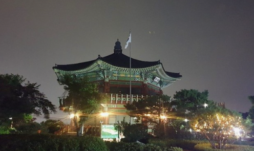 북악스카이웨이 팔각정 야경 사진