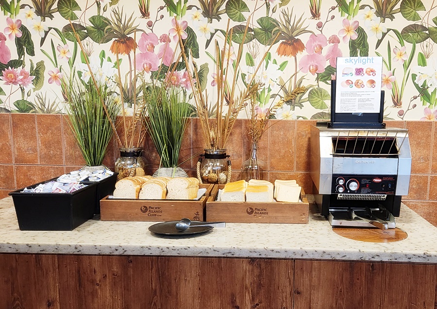 각종빵과 쨈 버터 토스트기