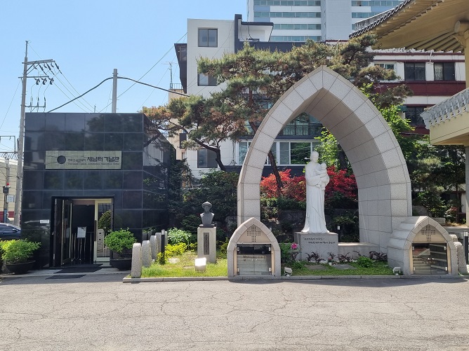 새남터성당 기념관, 성모자상