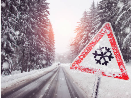 겨울철 눈길&middot;빙판길 안전 운전 주의사항 준비할 점 
