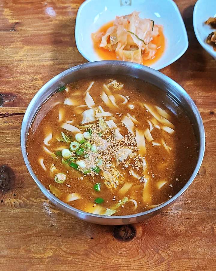 택시맛객들의 수다 정선 된장 칼국수 장칼국수 맛집 설국 겨울 핫플 감자전 맛있는 만항재쉼터 & 화암동굴 여행 가볼만한 곳 추천